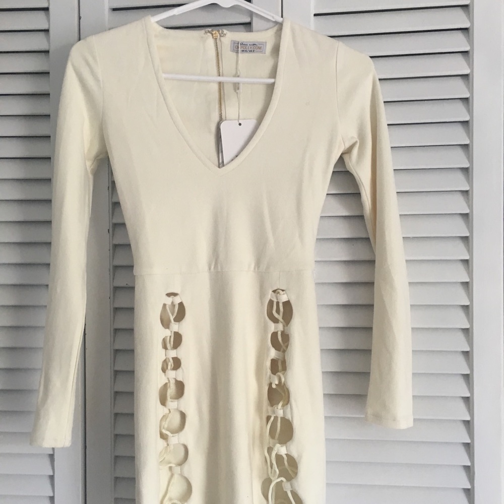white long sleeve dress
